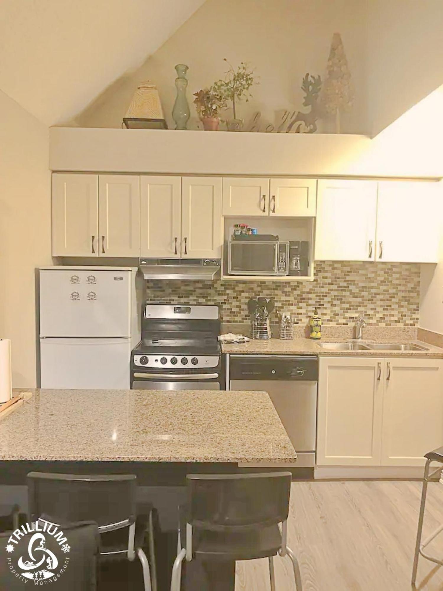Blue Mountain, Collingwood - Loft Condo, Sleeps 4 Blue Mountains Zewnętrze zdjęcie
